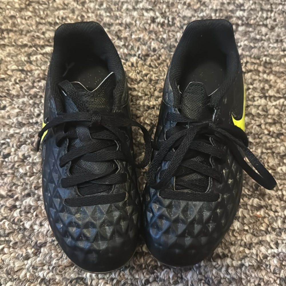 Toddler Nike soccer cleats size 11 little kids